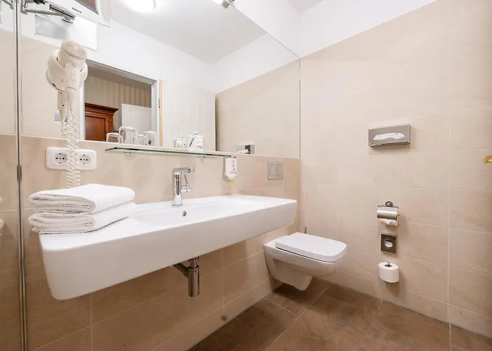 Alt Lohbruegger Hof Hotel 4*